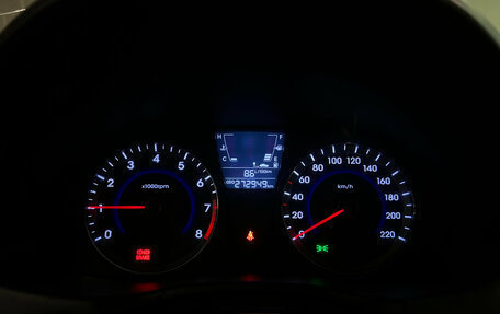 Hyundai Solaris II рестайлинг, 2011 год, 650 000 рублей, 4 фотография