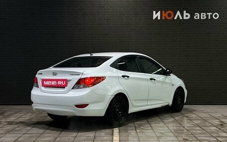 Hyundai Solaris II рестайлинг, 2011 год, 650 000 рублей, 2 фотография