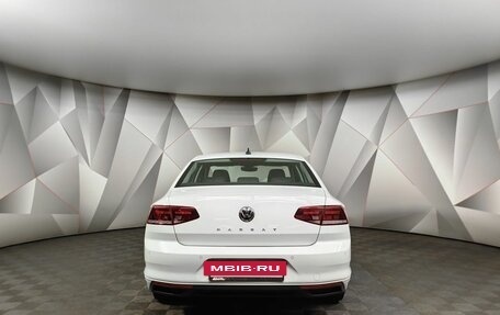 Volkswagen Passat B8 рестайлинг, 2020 год, 3 130 000 рублей, 8 фотография