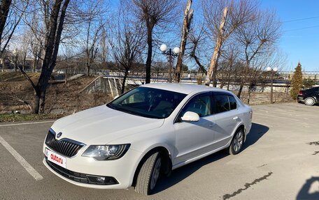 Skoda Superb III рестайлинг, 2013 год, 999 000 рублей, 2 фотография