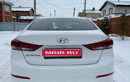 Hyundai Elantra VI рестайлинг, 2016 год, 1 080 000 рублей, 6 фотография
