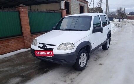 Chevrolet Niva I рестайлинг, 2018 год, 789 000 рублей, 2 фотография
