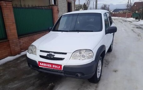 Chevrolet Niva I рестайлинг, 2018 год, 789 000 рублей, 6 фотография