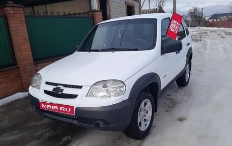 Chevrolet Niva I рестайлинг, 2018 год, 789 000 рублей, 8 фотография