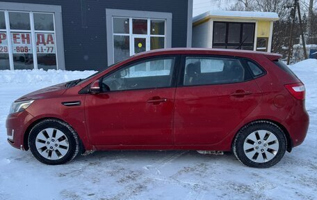 KIA Rio III рестайлинг, 2013 год, 900 000 рублей, 2 фотография