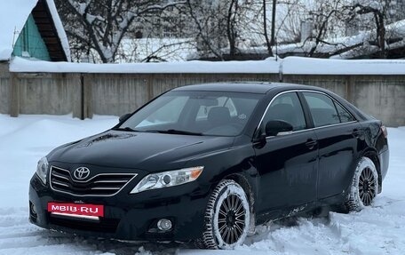 Toyota Camry, 2009 год, 975 000 рублей, 2 фотография