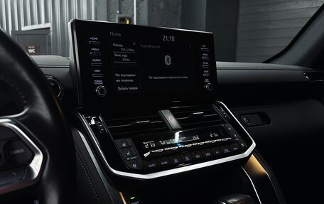 Toyota Land Cruiser, 2023 год, 14 700 000 рублей, 8 фотография