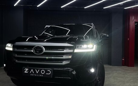 Toyota Land Cruiser, 2023 год, 14 700 000 рублей, 6 фотография