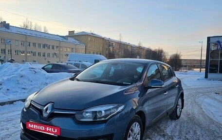 Renault Megane III, 2015 год, 850 000 рублей, 2 фотография