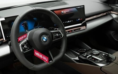 BMW 5 серия, 2025 год, 8 750 000 рублей, 14 фотография