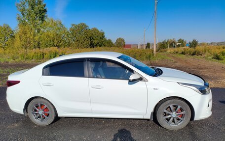 KIA Rio IV, 2017 год, 1 250 000 рублей, 2 фотография