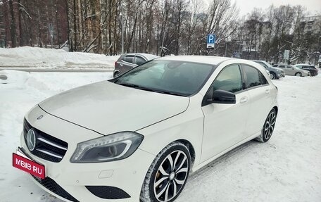 Mercedes-Benz A-Класс, 2013 год, 1 750 000 рублей, 2 фотография