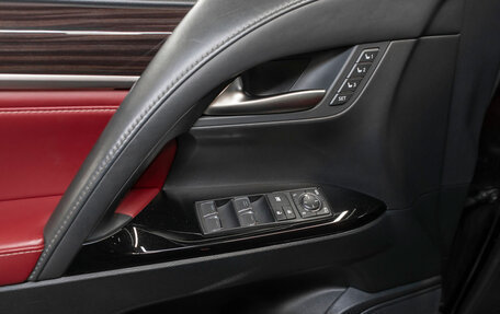 Lexus LX III, 2018 год, 10 900 000 рублей, 26 фотография
