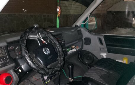 Volkswagen Caravelle T4, 2000 год, 1 350 000 рублей, 2 фотография