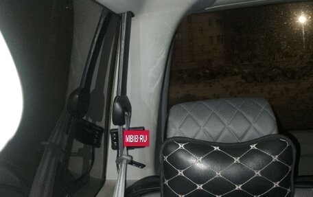 Volkswagen Caravelle T4, 2000 год, 1 350 000 рублей, 4 фотография