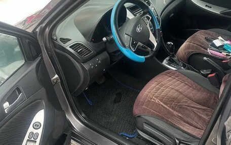 Hyundai Solaris II рестайлинг, 2015 год, 800 000 рублей, 6 фотография