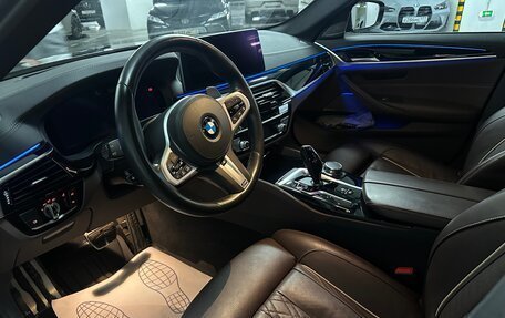 BMW 5 серия, 2021 год, 6 490 000 рублей, 13 фотография