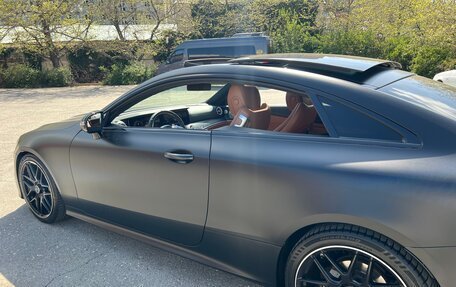 Mercedes-Benz E-Класс, 2019 год, 4 300 000 рублей, 3 фотография