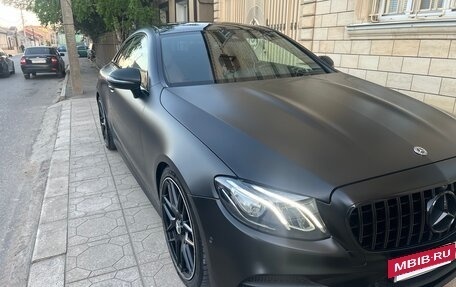 Mercedes-Benz E-Класс, 2019 год, 4 300 000 рублей, 7 фотография