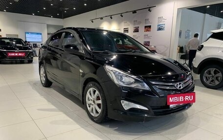 Hyundai Solaris II рестайлинг, 2015 год, 1 000 000 рублей, 3 фотография