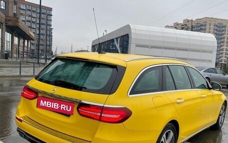 Mercedes-Benz E-Класс, 2019 год, 2 300 000 рублей, 2 фотография