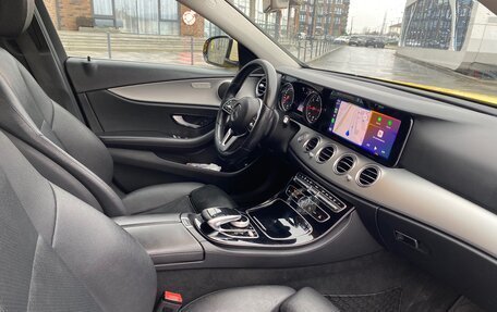 Mercedes-Benz E-Класс, 2019 год, 2 300 000 рублей, 12 фотография