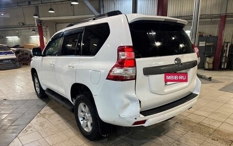 Toyota Land Cruiser Prado 150 рестайлинг 2, 2014 год, 2 950 000 рублей, 6 фотография