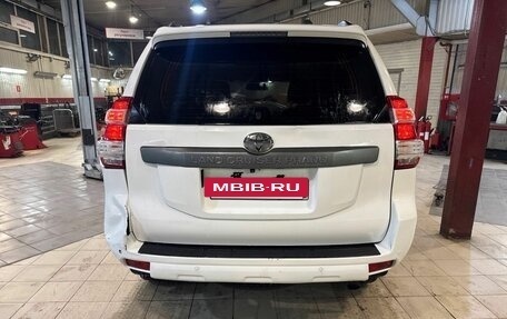 Toyota Land Cruiser Prado 150 рестайлинг 2, 2014 год, 2 950 000 рублей, 5 фотография