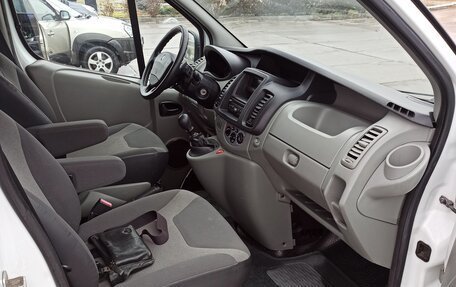 Renault Trafic, 2013 год, 1 620 000 рублей, 4 фотография