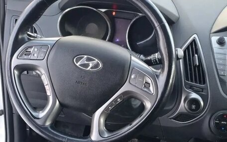 Hyundai ix35 I рестайлинг, 2015 год, 1 500 000 рублей, 10 фотография