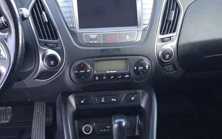 Hyundai ix35 I рестайлинг, 2015 год, 1 500 000 рублей, 14 фотография