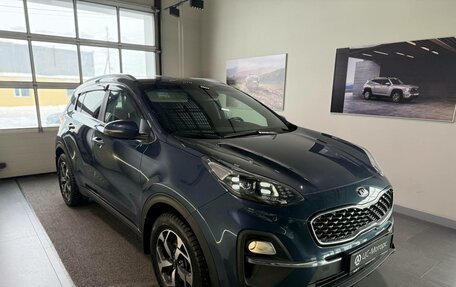 KIA Sportage IV рестайлинг, 2021 год, 2 420 000 рублей, 2 фотография