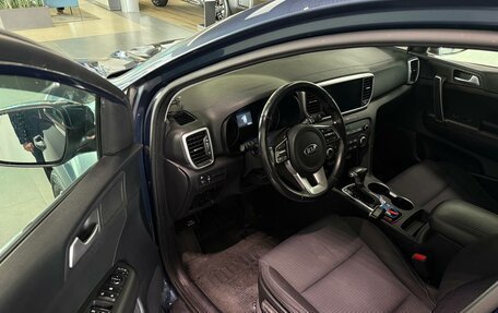 KIA Sportage IV рестайлинг, 2021 год, 2 420 000 рублей, 13 фотография