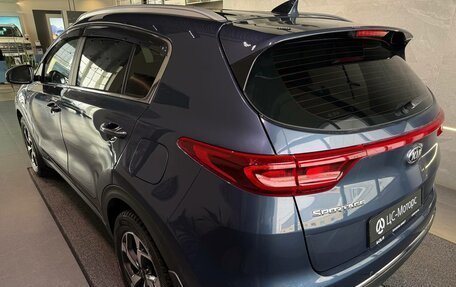 KIA Sportage IV рестайлинг, 2021 год, 2 420 000 рублей, 21 фотография