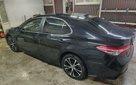 Toyota Camry, 2019 год, 2 050 000 рублей, 5 фотография