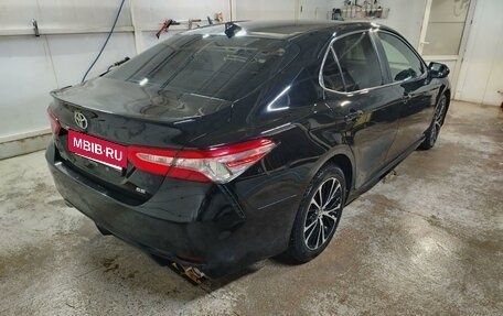 Toyota Camry, 2019 год, 2 050 000 рублей, 4 фотография