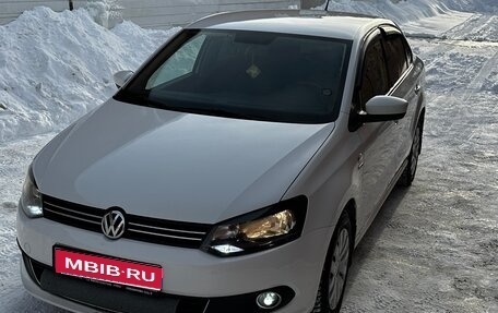 Volkswagen Polo VI (EU Market), 2013 год, 700 000 рублей, 1 фотография