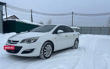 Opel Astra J, 2013 год, 700 000 рублей, 2 фотография