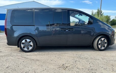 Hyundai Staria, 2021 год, 4 500 000 рублей, 5 фотография