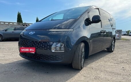 Hyundai Staria, 2021 год, 4 500 000 рублей, 2 фотография