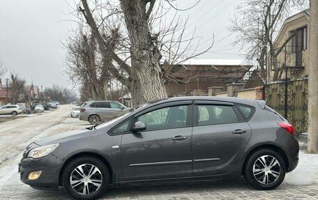 Opel Astra J, 2010 год, 685 000 рублей, 4 фотография