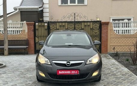 Opel Astra J, 2010 год, 685 000 рублей, 3 фотография