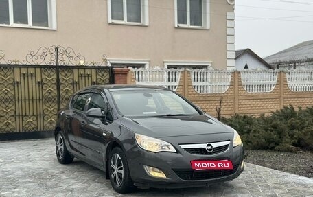 Opel Astra J, 2010 год, 685 000 рублей, 2 фотография