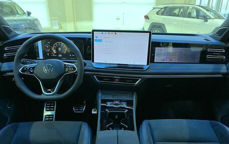 Volkswagen Tiguan, 2025 год, 5 025 000 рублей, 15 фотография