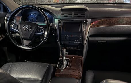 Toyota Camry, 2017 год, 2 300 000 рублей, 6 фотография