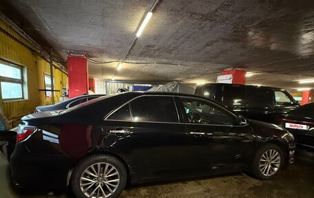 Toyota Camry, 2017 год, 2 300 000 рублей, 9 фотография