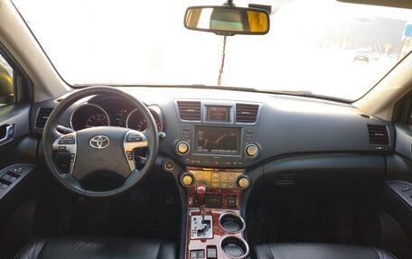 Toyota Highlander III, 2010 год, 2 200 000 рублей, 16 фотография