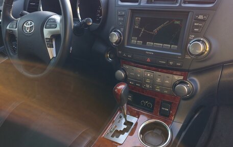 Toyota Highlander III, 2010 год, 2 200 000 рублей, 25 фотография