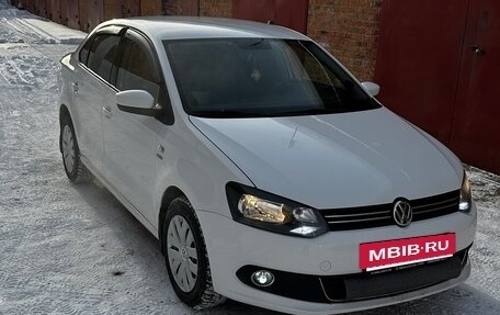 Volkswagen Polo VI (EU Market), 2013 год, 700 000 рублей, 2 фотография