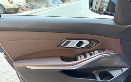 BMW 3 серия, 2023 год, 3 300 000 рублей, 11 фотография